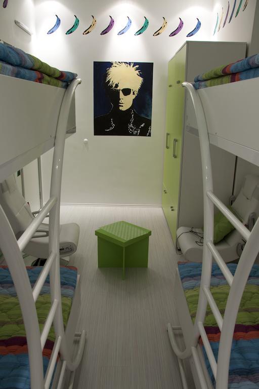 Pop Art Hostel Belgrad Zimmer foto